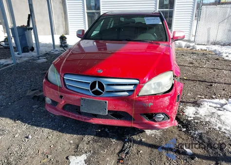 2009 Mercedes-Benz C 300 Luxury 4Matic/Sport 4Matic z USA, uszkodzony, nr VIN WDDGF81X89R063434